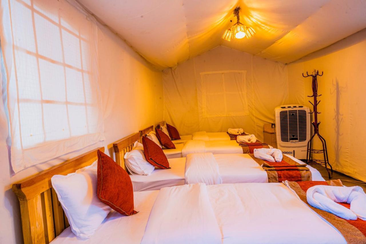 Kalash Parkaze And Tent Inn Pokhara Exterior foto