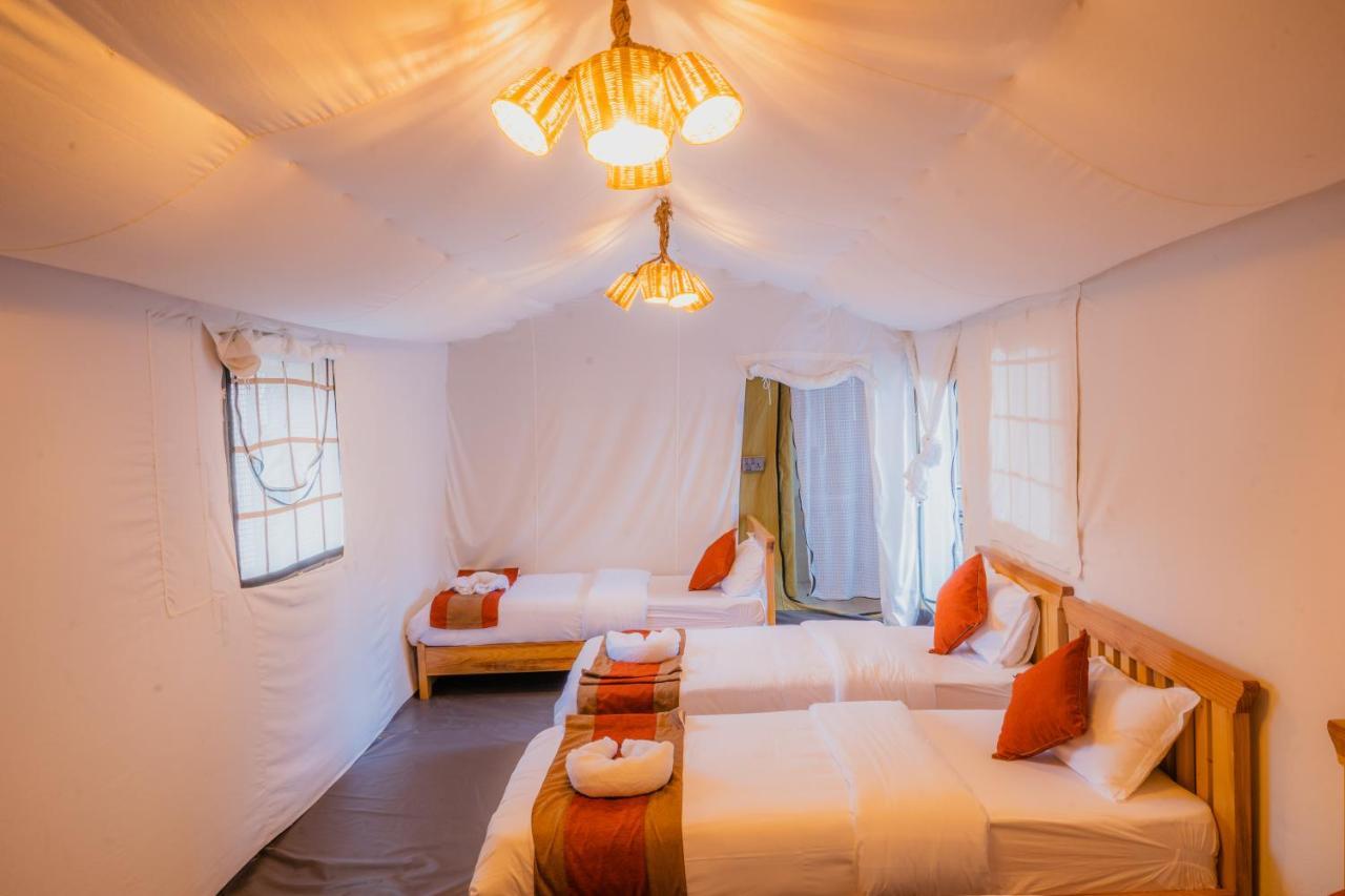 Kalash Parkaze And Tent Inn Pokhara Exterior foto