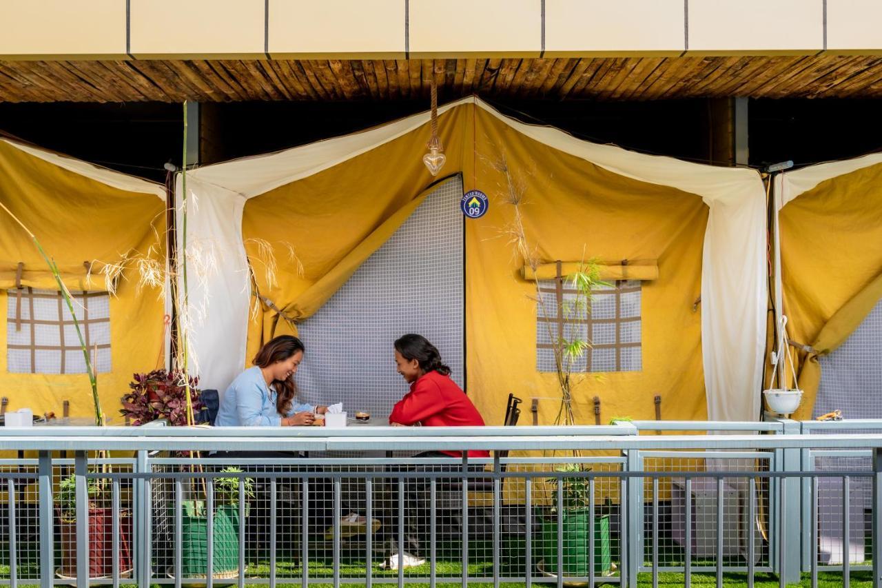 Kalash Parkaze And Tent Inn Pokhara Exterior foto