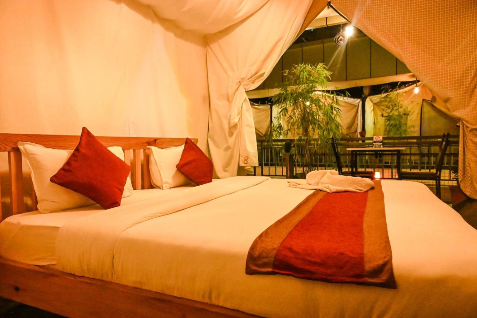 Kalash Parkaze And Tent Inn Pokhara Quarto foto
